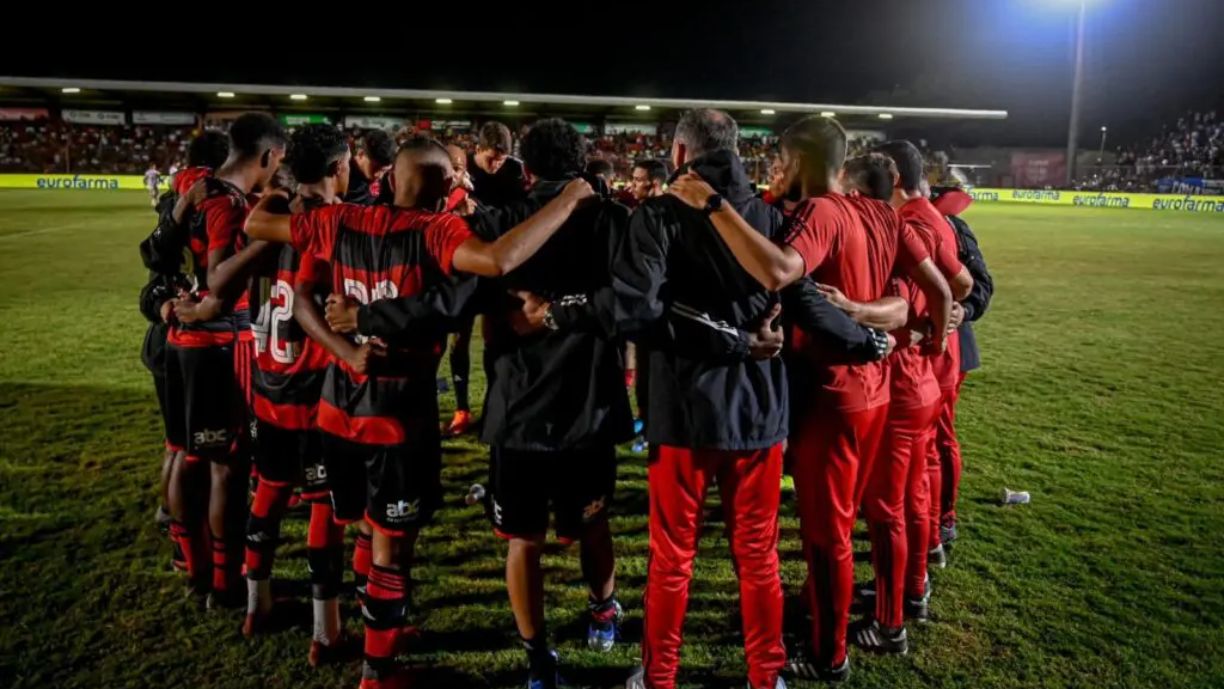 EQUIPE SUB-19 DO FLAMENGO ENCERRA SUA PARTICIPAÇÃO EM TORNEIO INTERNACIONAL NESTA SEXTA-FEIRA